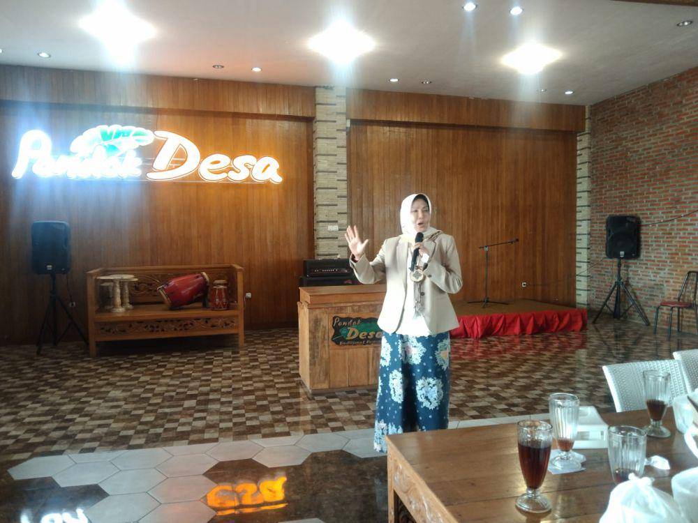 Mantan Wali Kota Batu, Dewanti Rumpoko. (IDN Times/Rizal Adhi Pratama)