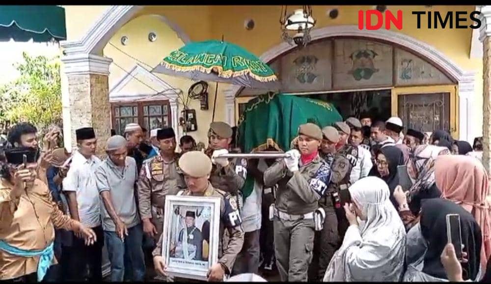 Mantan Gubernur Sumut Syamsul Arifin Dimakamkan, Ini Pesan Terakhirnya