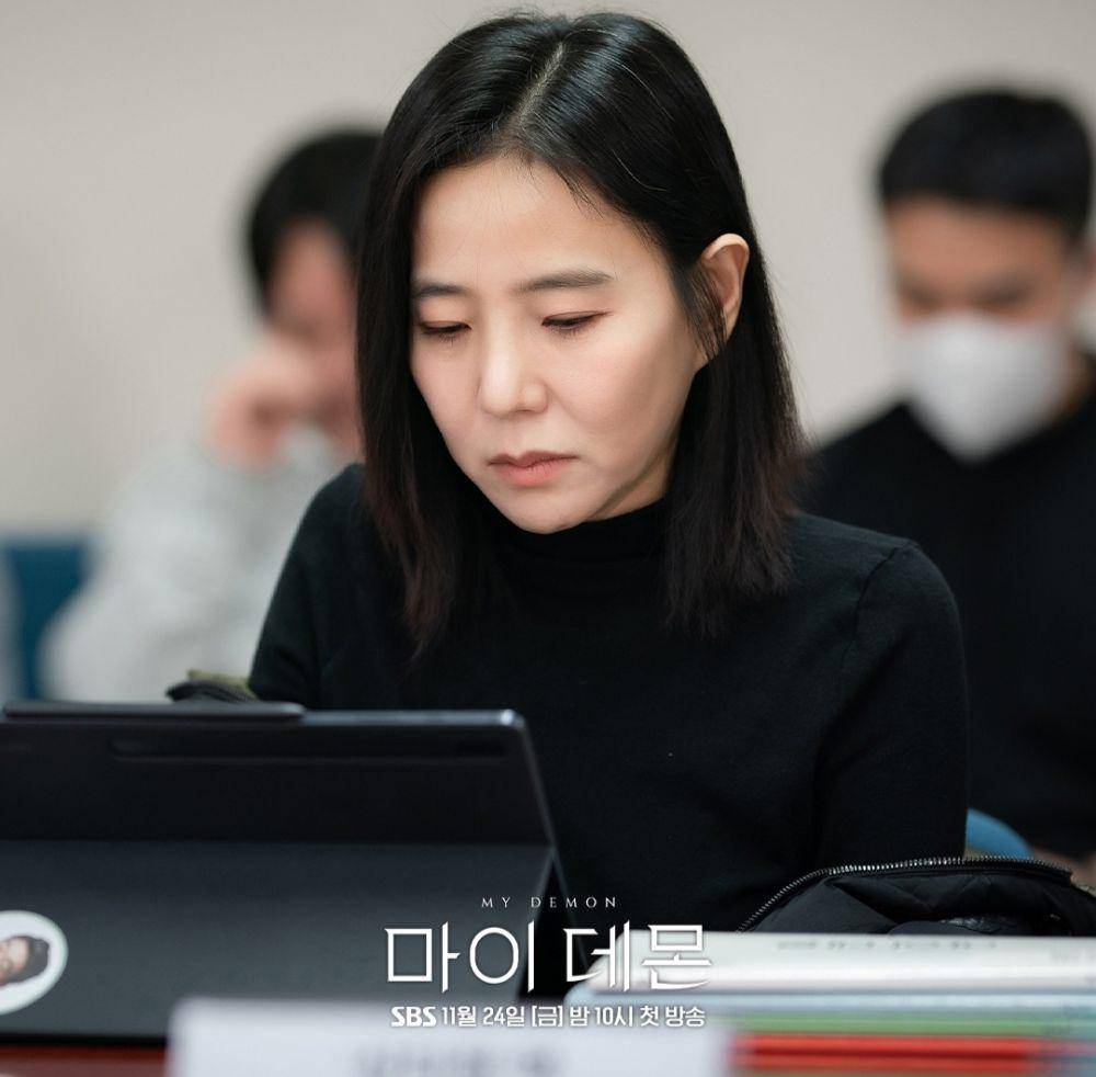 Seo Jeong Yeon saat pembacaan naskah drakor My Demon (instagram.com/sbsdrama.official)