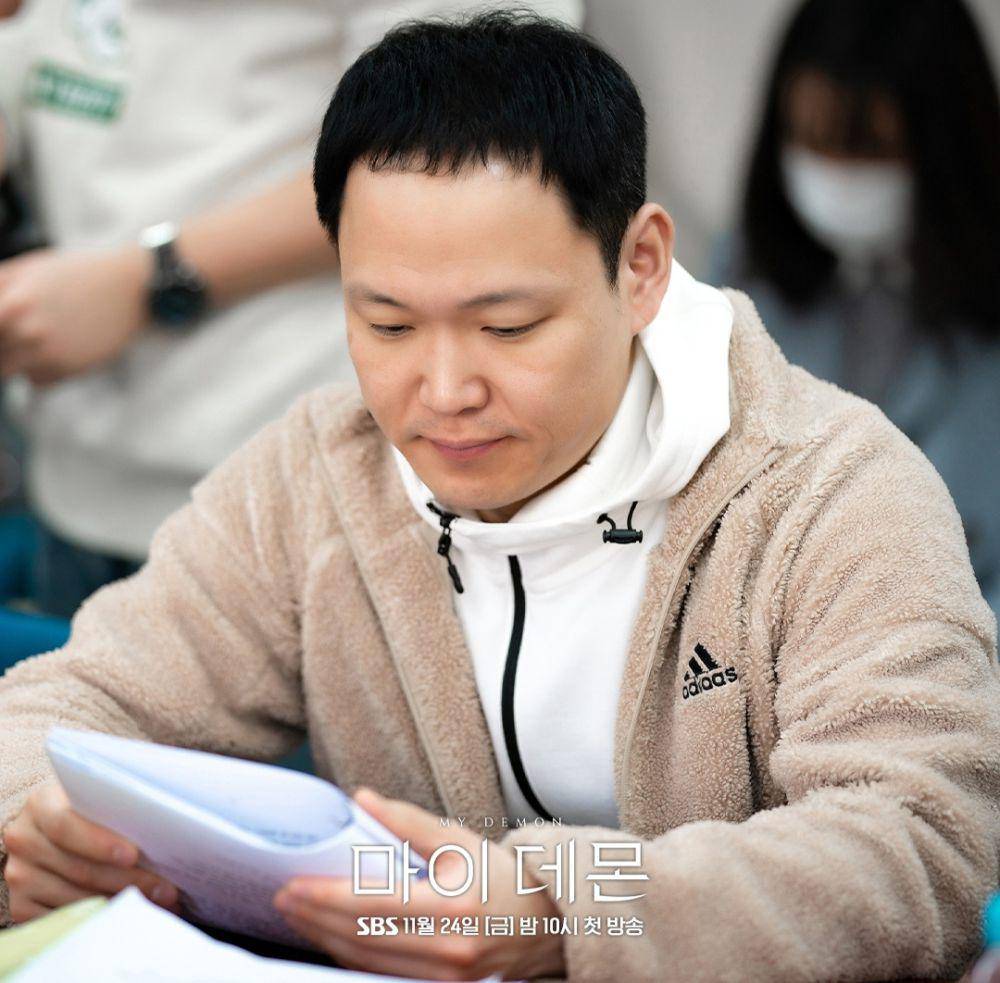 Heo Jung Do saat pembacaan naskah drakor My Demon (instagram.com/sbsdrama.official)