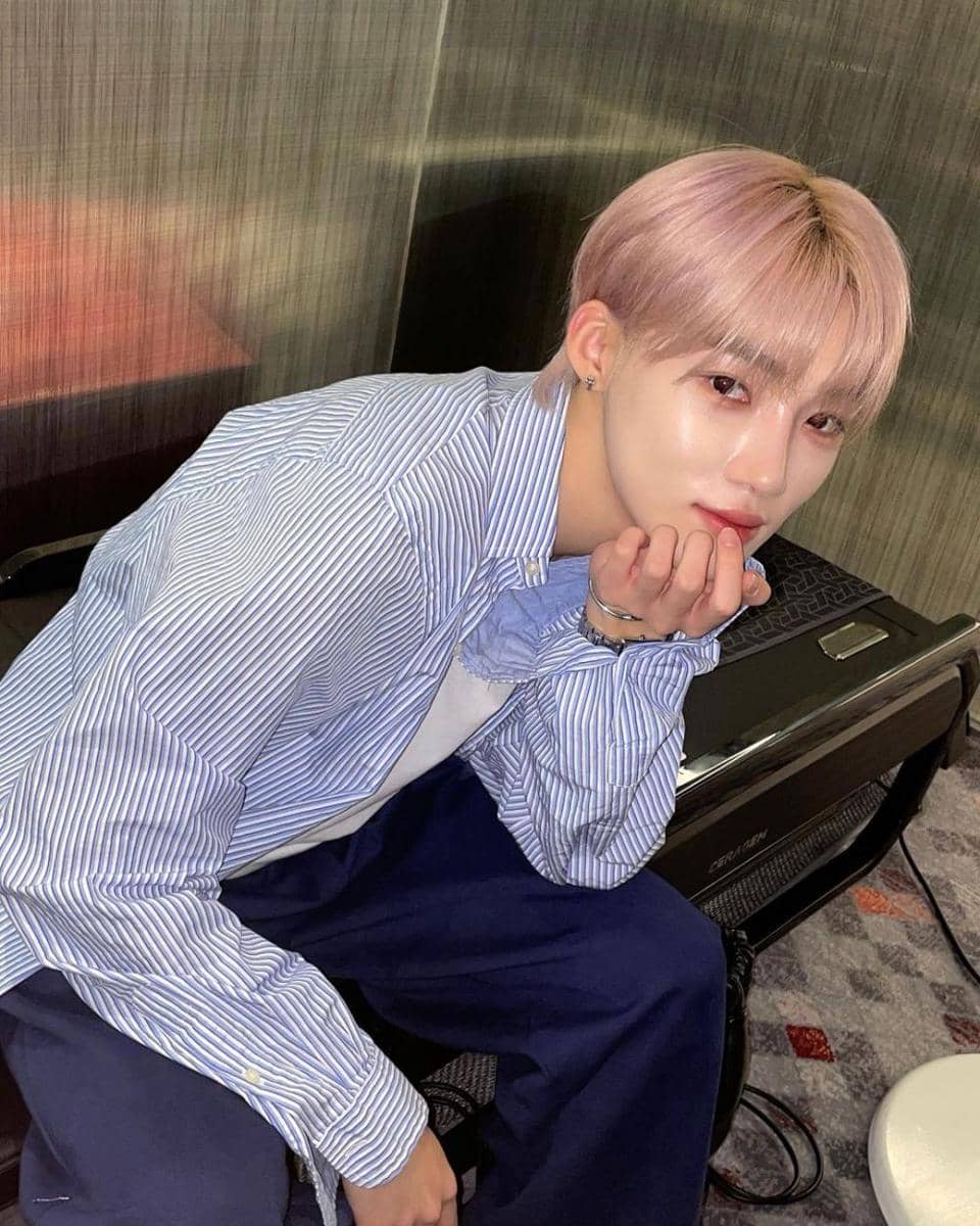 OOTD liburan ala Chanhee THE BOYZ (instagram.com/official_theboyz)