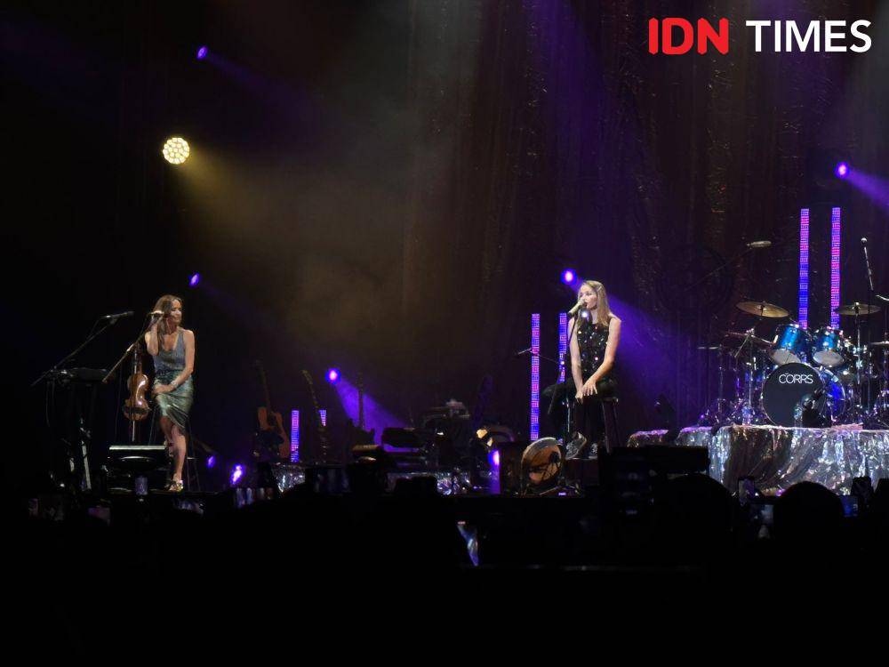 Konser The Corrs (IDN Times/Aditya Mustaqim)