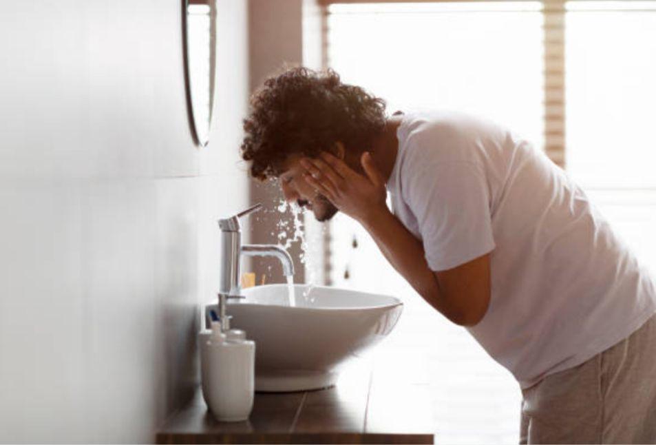 4 Sabun Cuci Muka untuk Kulit Berminyak, Kulit Jadi Segar!