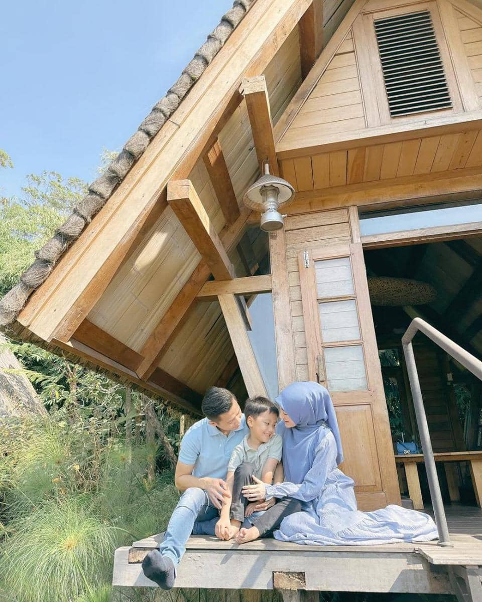 potret keluarga Larissa Chou (instagram.com/ikram_rsd)