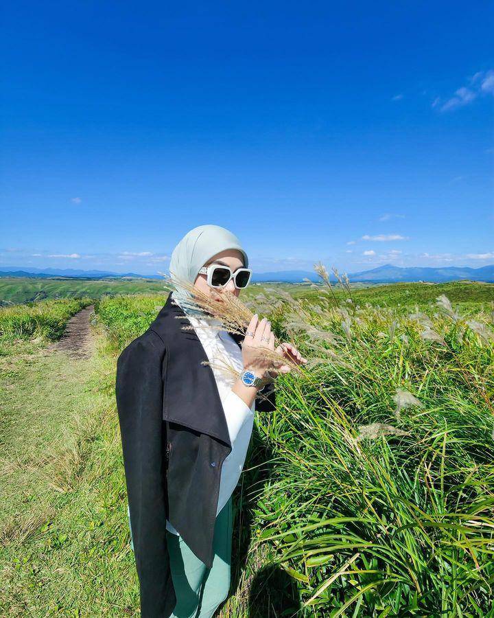 Syahrini di Kyushu (Instagram.com/princessyahrini)