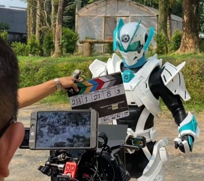 instagram @bardionofficial