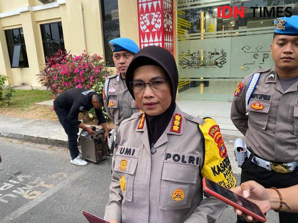 Kabid Humas Polda Lampung, Kombes Pol Umi Fadilah Astutik saat mengumumkan hasil sidang KKEP AKP Andri Gustami. (IDN Times/Tama Yudha Wiguna).