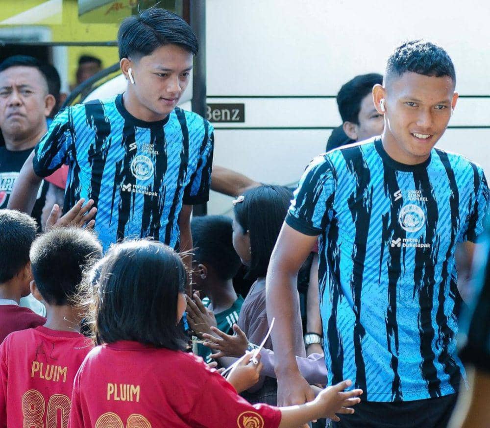 Pemain Arema FC saat melakukan sesi latihan di Stadion Gelora BJ Habibie Parepare. (Dok. Media Officer Arema FC)