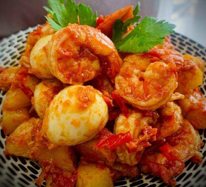 ilustrasi udang goreng balado (instagram.com/martiskhalisa)