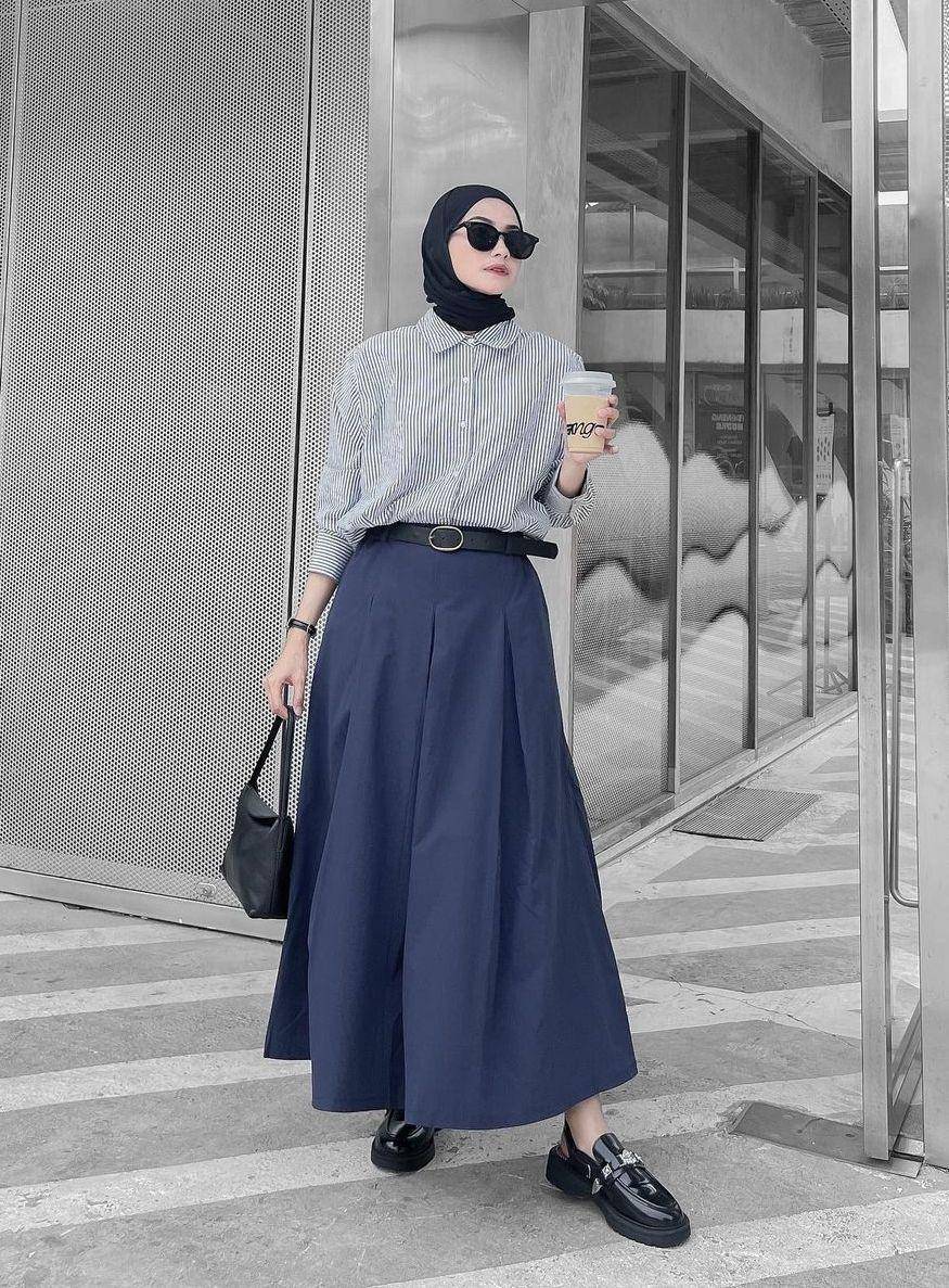 Kemeja stripes hijab (instagram.com/kusumanggi)