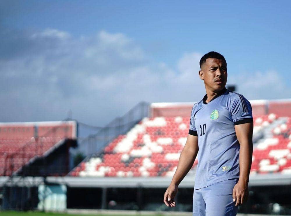 Kembali ke PSMS, Ini Perjalanan Karier Guntur Triaji