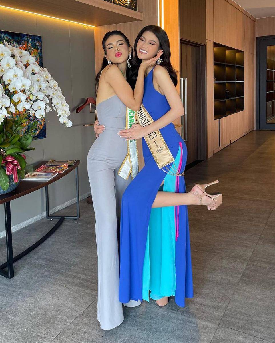 Potret Ritassya Wellgreat Bersama Finalis Miss Grand International 2023 (Instagram.com/ritassyawellgreat)
