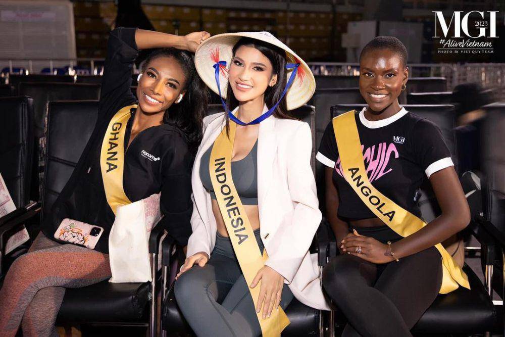 Potret Ritassya Wellgreat Bersama Finalis Miss Grand International 2023 (Instagram.com/bunda.latinas)