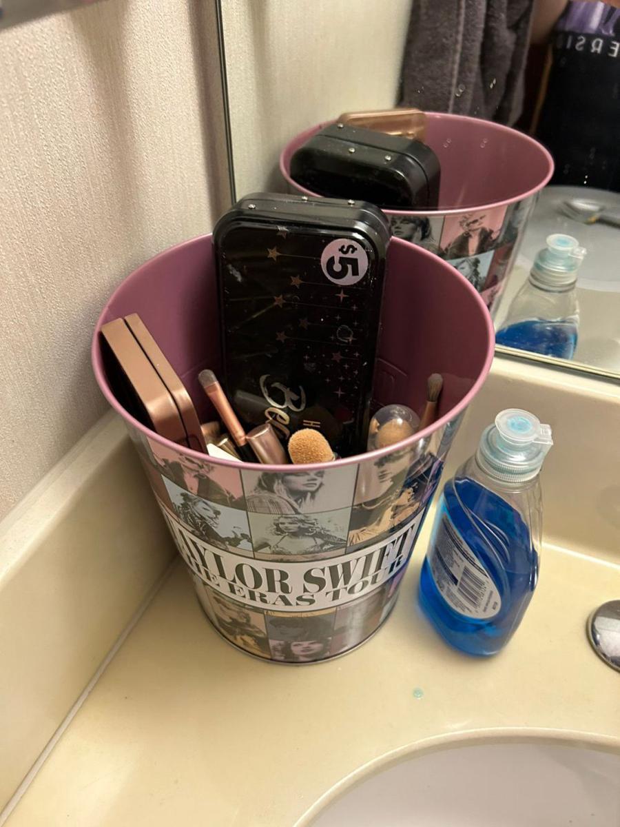 wadah makeup (twitter.com/bettyslipstick)