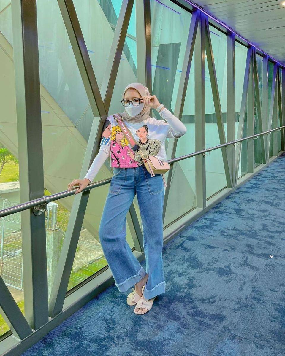 Padu padan denim ala Seviqe Rahma (instagram.com/seviqefebinita)