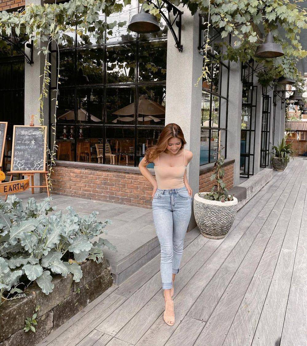 Serba jeans ala Sonya Pandarmawan (instagram.com/sonyapan)