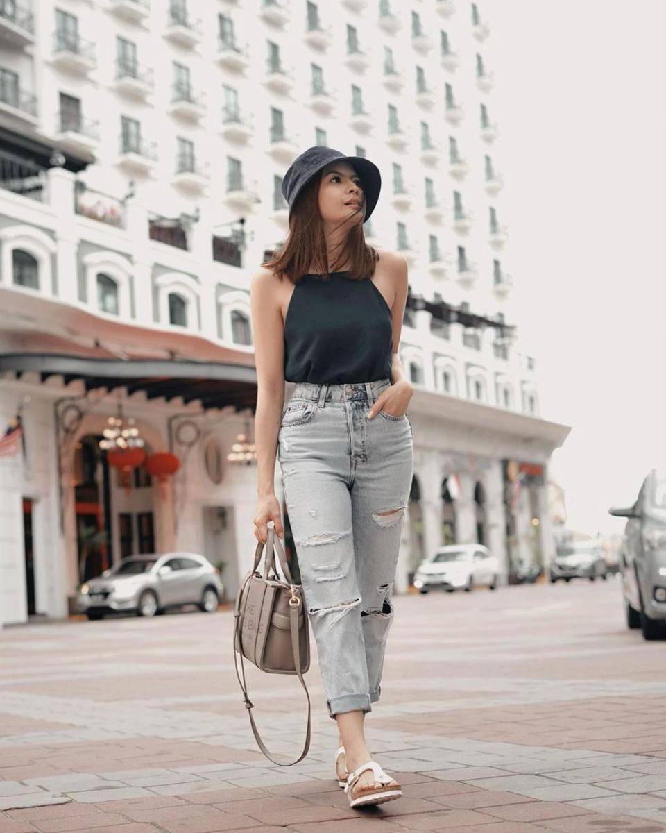 Serba jeans ala Sonya Pandarmawan (instagram.com/sonyapan)