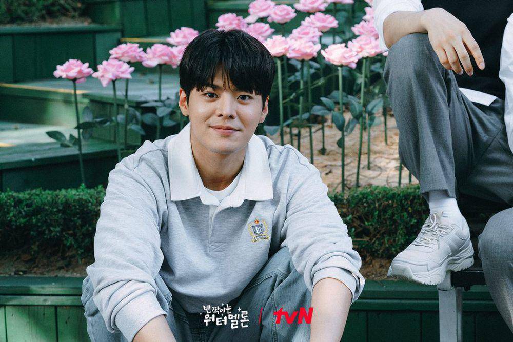 foto karakter Ha Eun Gyeol (Ryeo Un) di drama Twinkling Watermelon (instagram.com/tvn_drama)