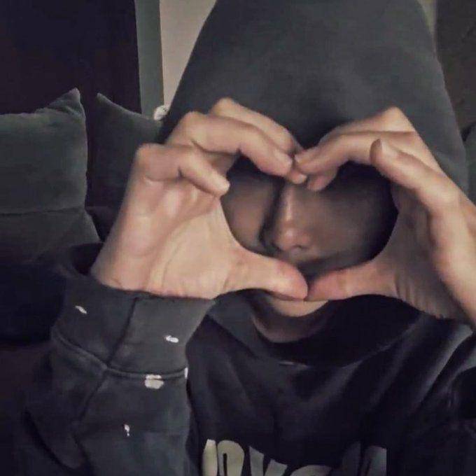 Weverse Live RM BTS (dok. Weverse/BTS)