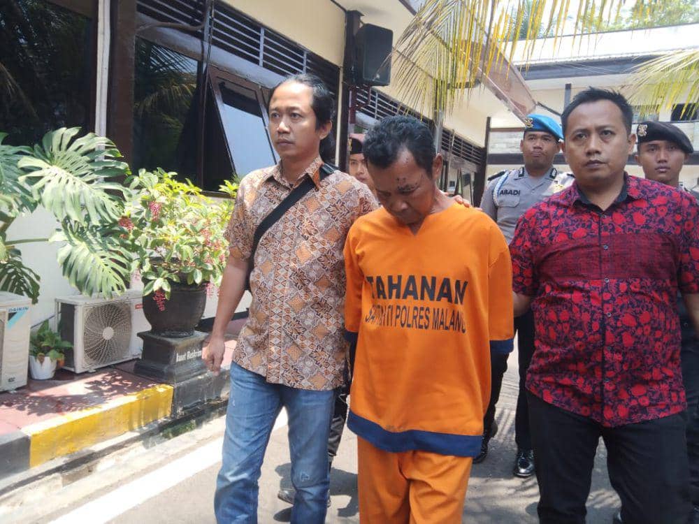 Begini Tampang Pelaku Pembacokan Tetangga di Malang