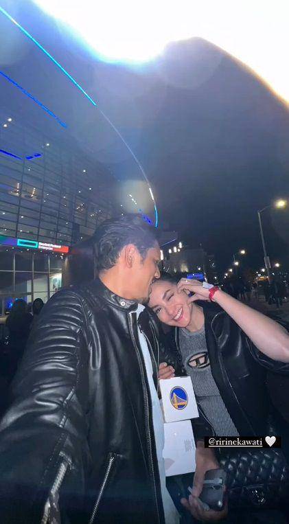 potret Ibnu Jamil dan Ririn Ekawati nonton NBA (instagram.com/ibnujamilo)