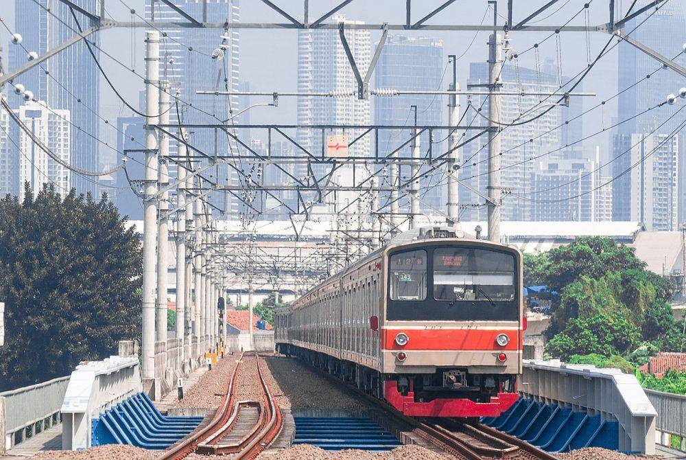 ilustrasi salah satu moda transportasi di Jakarta (wikimedia.org/Andra Radithya)