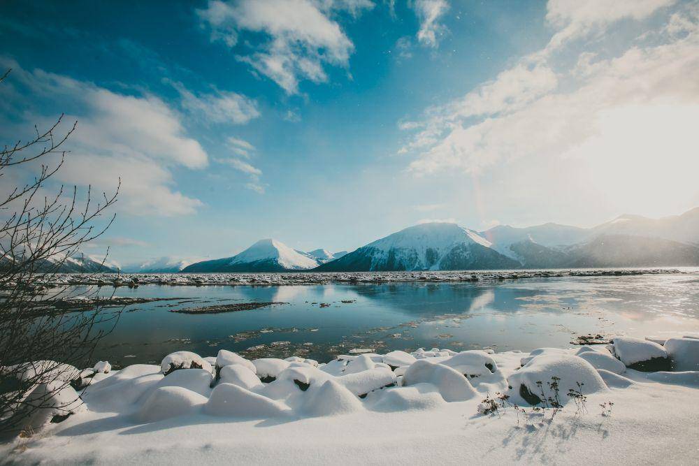 ilustrasi Alaska (unsplash.com/@rodlong)