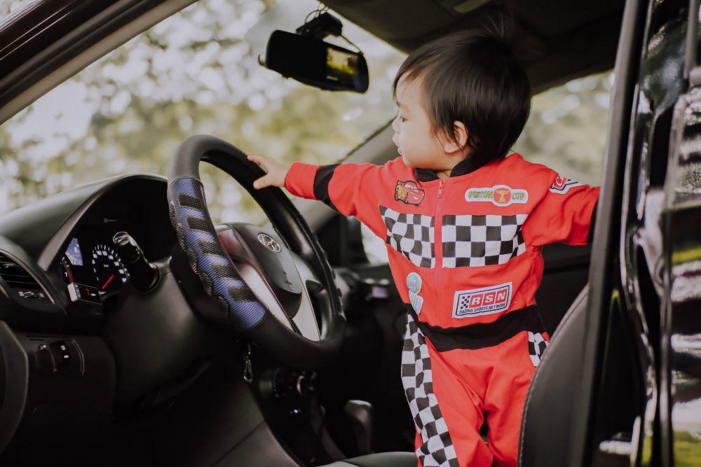 5 Tips Berkendara dengan Aman saat Membawa Bayi, Hati-Hati!