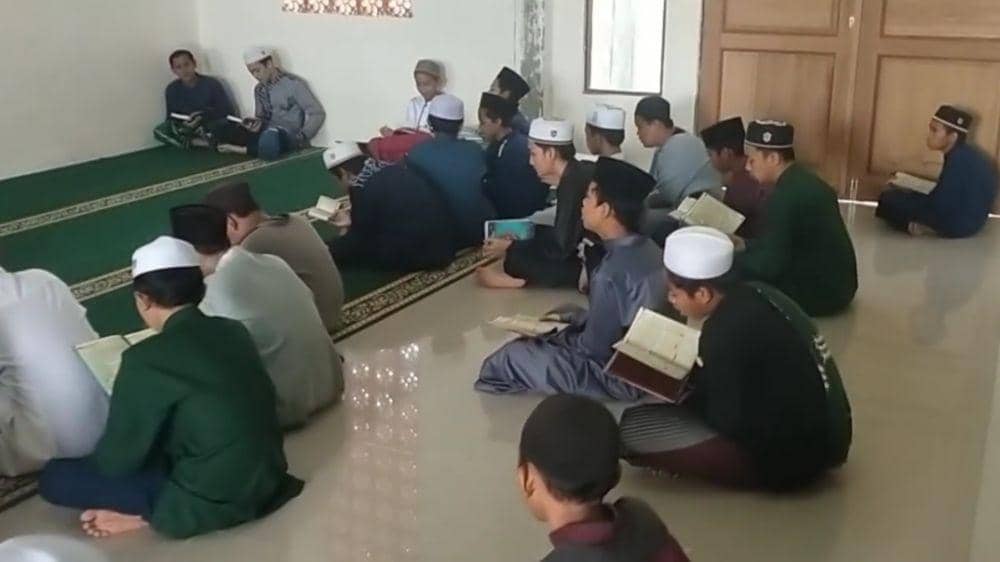 Kreativitas Ponpes Mahad Darul Ma'arif di Era Sosial Media