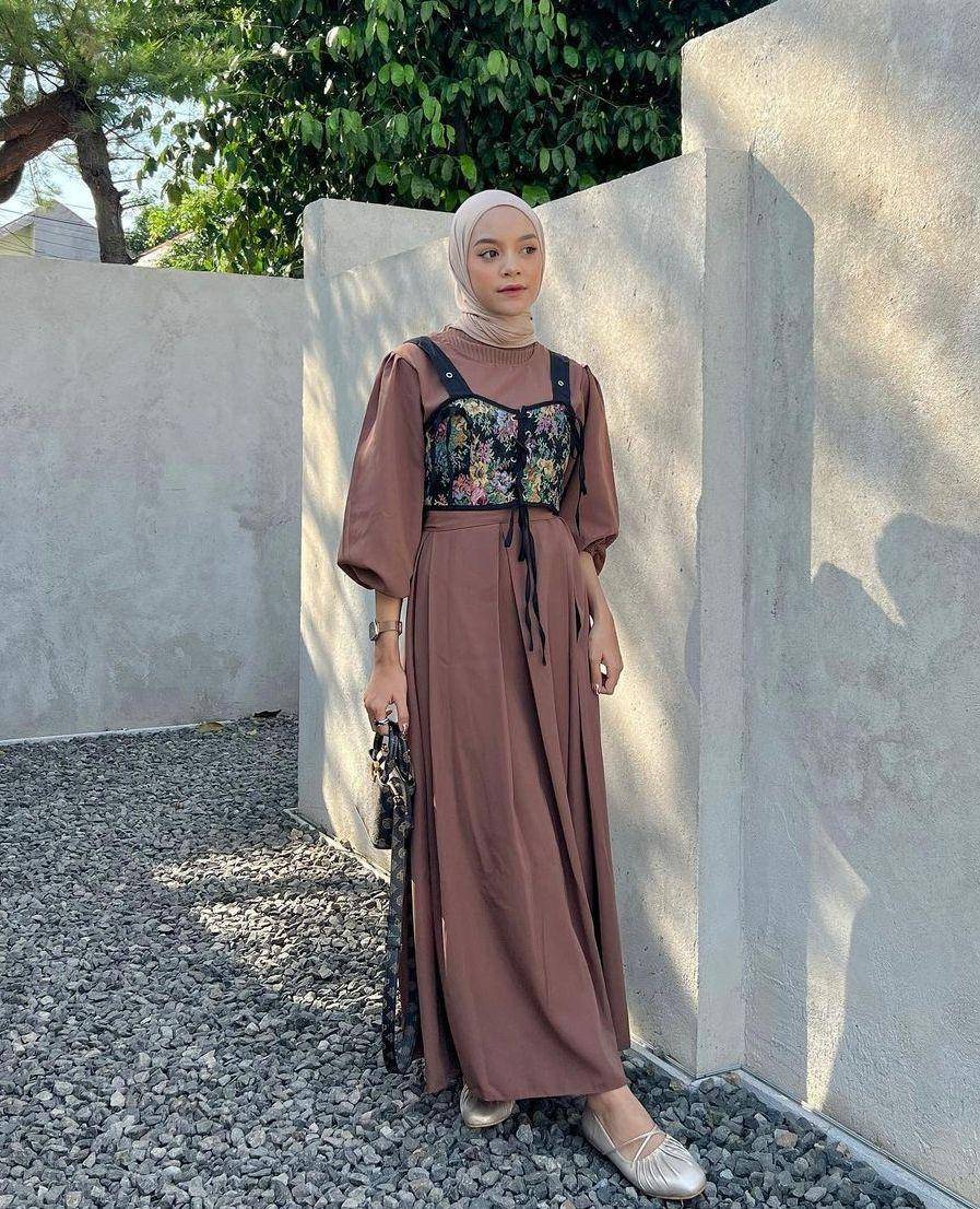 Style corset hijab (instagram.com/febiolanabilaa)