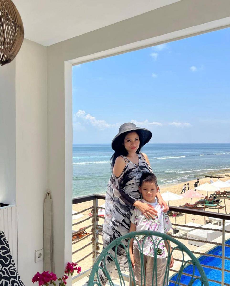 potret Titi Kamal dan buah hati (instagram.com/titi_kamall)