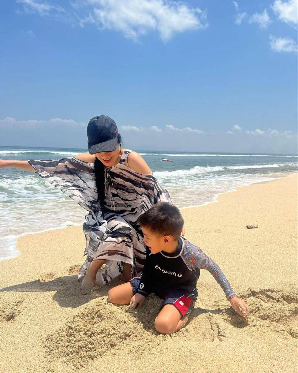 potret Titi Kamal dan buah hati (instagram.com/titi_kamall)