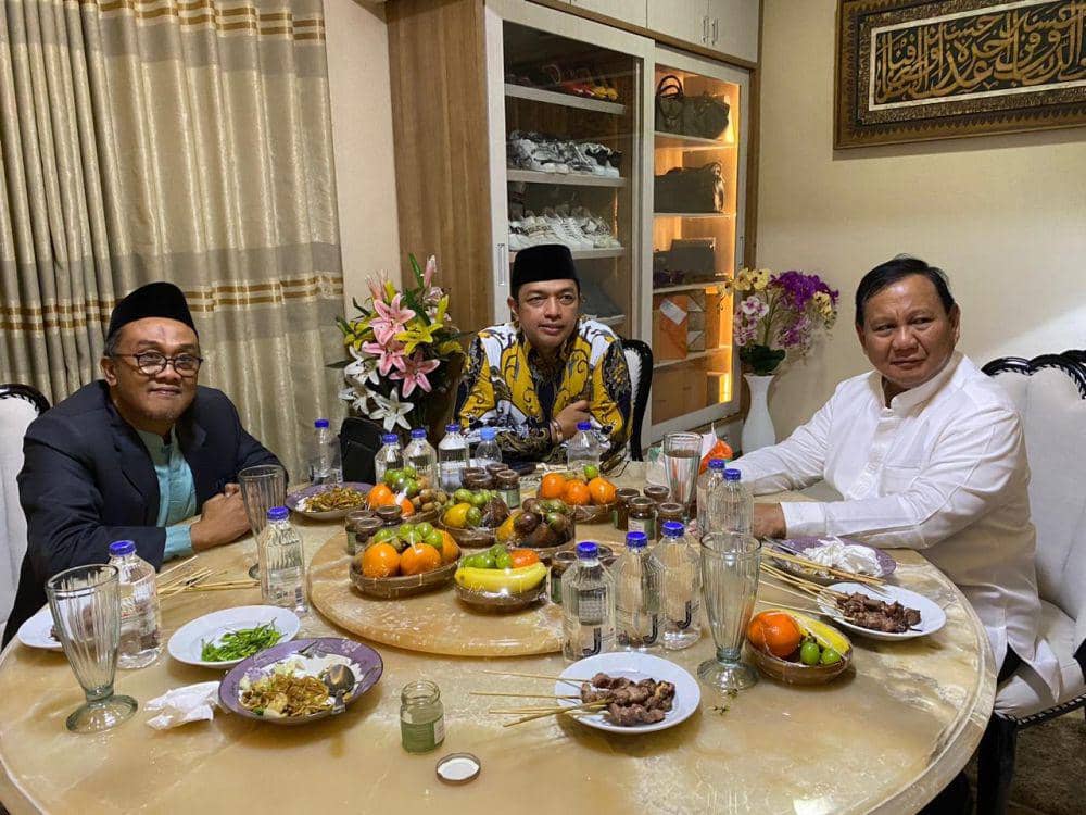 Bocoran Peminangan Gibran untuk Prabowo dari Kiai Muda Jatim