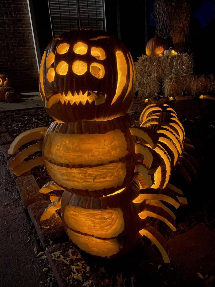 potret dekorasi labu Halloween nyentrik (reddit.com/user/Yurconale)