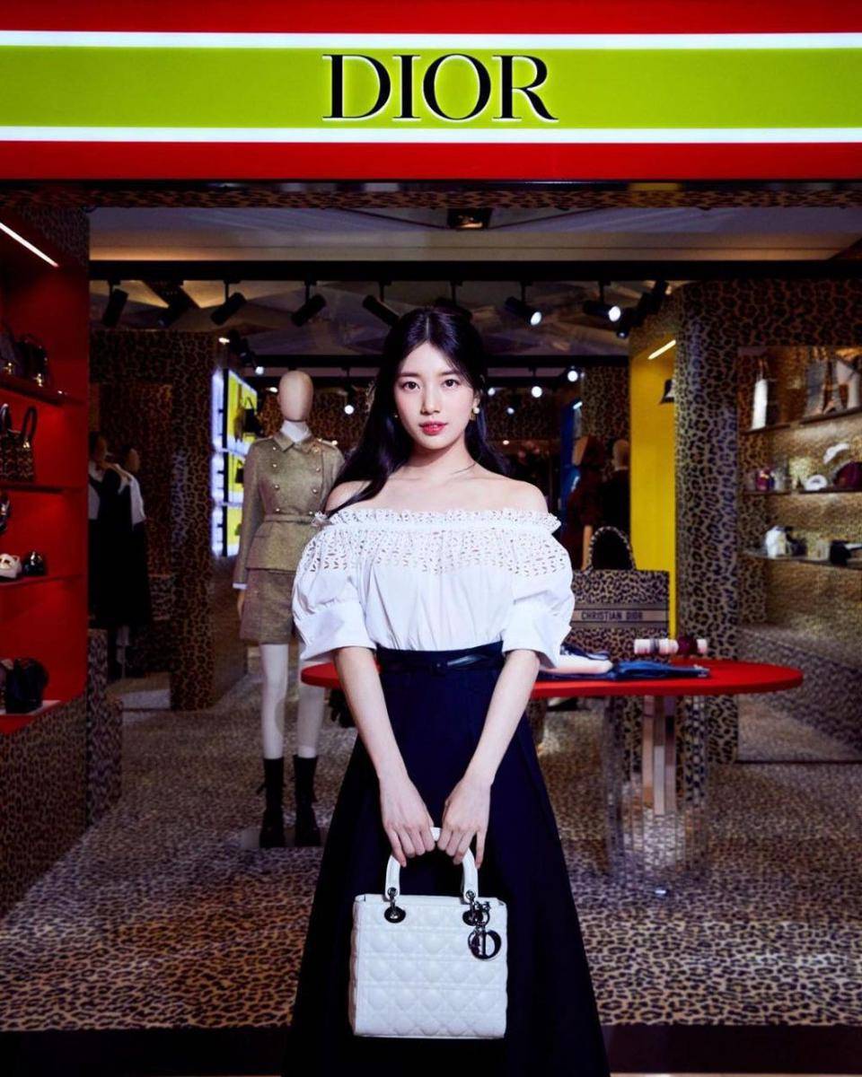 Bae Suzy (instagram.com/skuukzky)