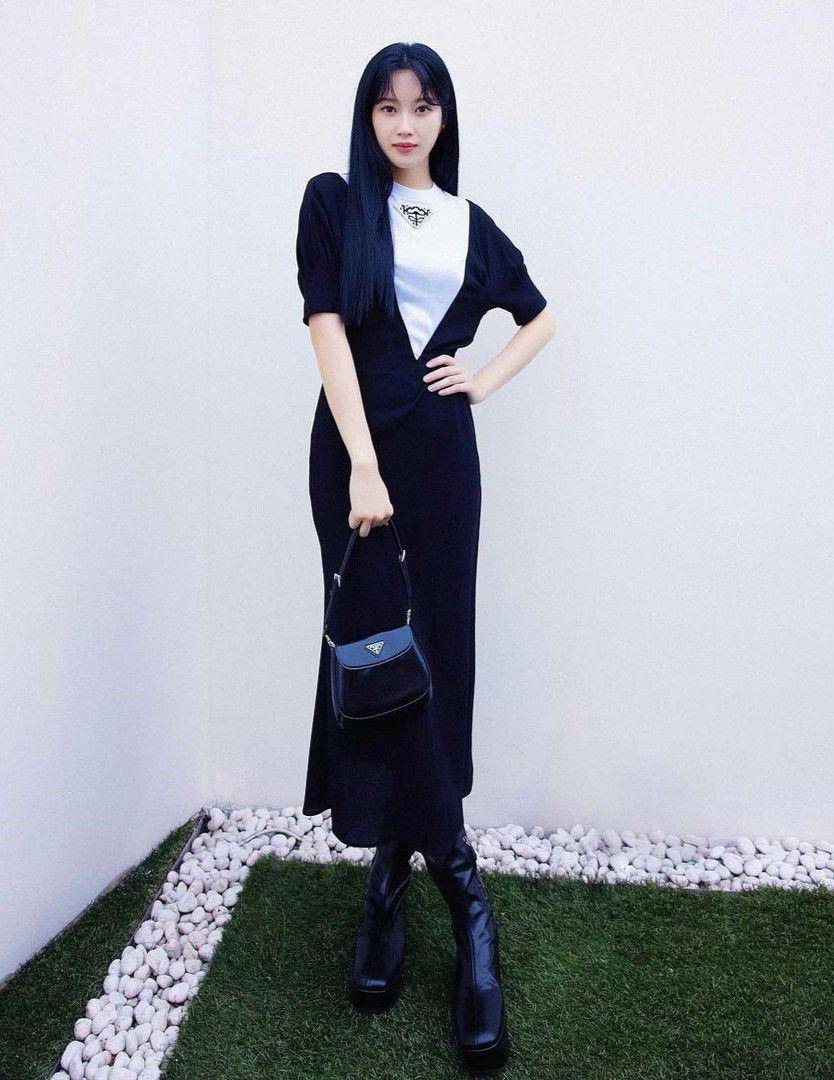 gaya Moon Ga Young dengan dress hitam (instagram.com/m_kayoung)