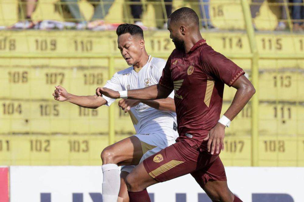 PSM Makassar saat menghadapi Madura United di Liga 1 2023/2024 putaran pertama. (instagram.com/maduraunited.fc)