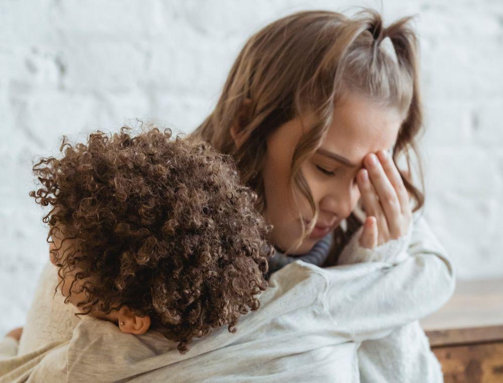 5 Pertimbangan Berat Single Parent untuk Menikah Lagi, Restu Anak?