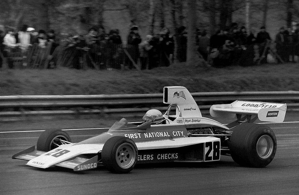 Mark Donohue pada Balapan Para Juara 1975 (commons.wikimedia.org/Martin Lee)
