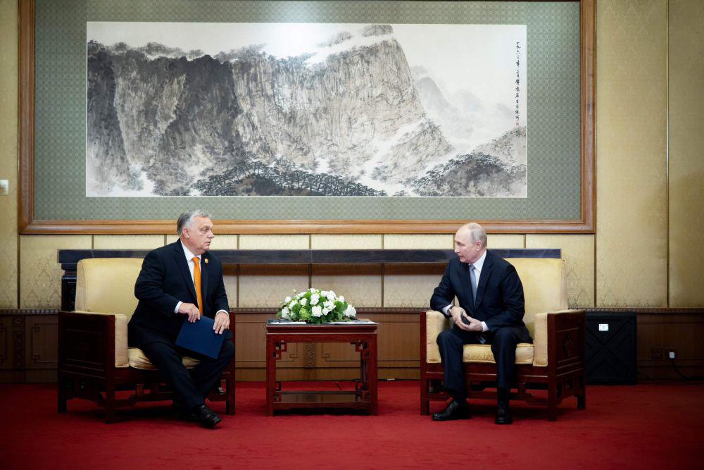Negara Barat Kecam Pertemuan Putin dan Orban di Beijing