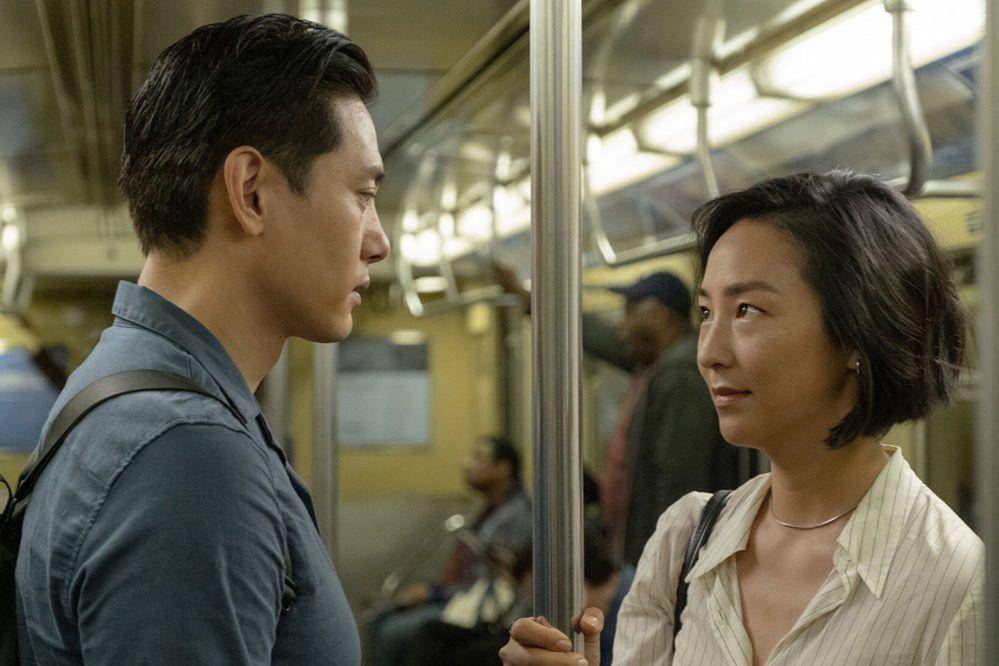 Teo Yoo dan Greta Lee dalam film Past Lives (dok. A24/Past Lives)