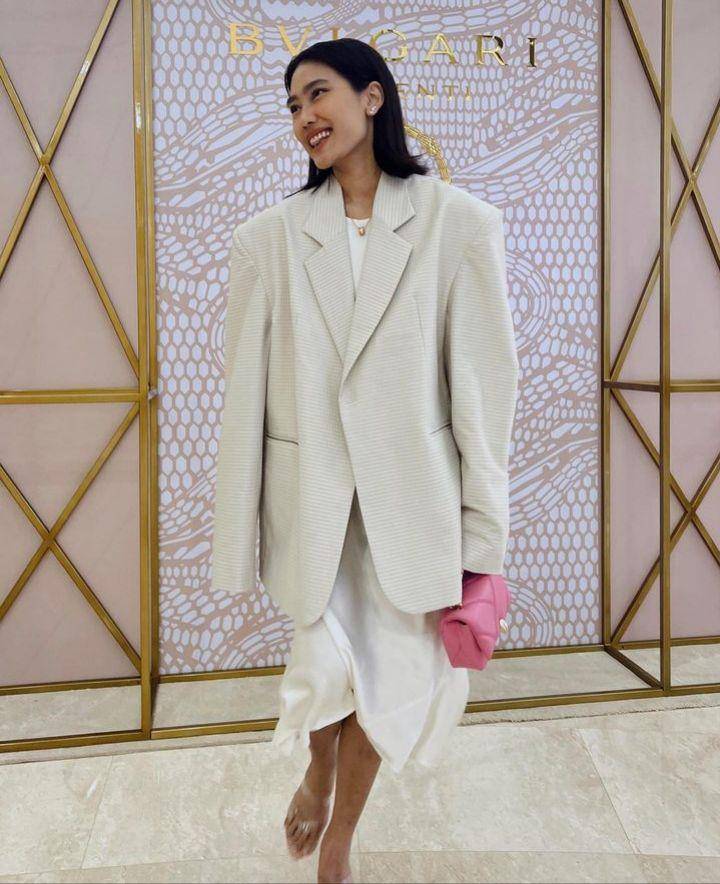 Potret artis di event Bvlgari (Instagram.com/alikaislamadina)