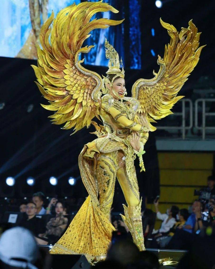 Kostum Nasional Paling Memukau di Miss Grand International 2023 (Instagram.com/bellavie.uv)