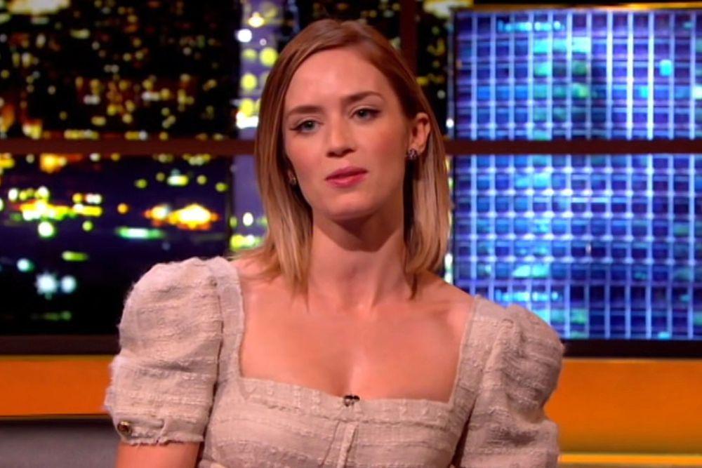Kronologi Emily Blunt Dirujak karena Body Shaming Pelayan