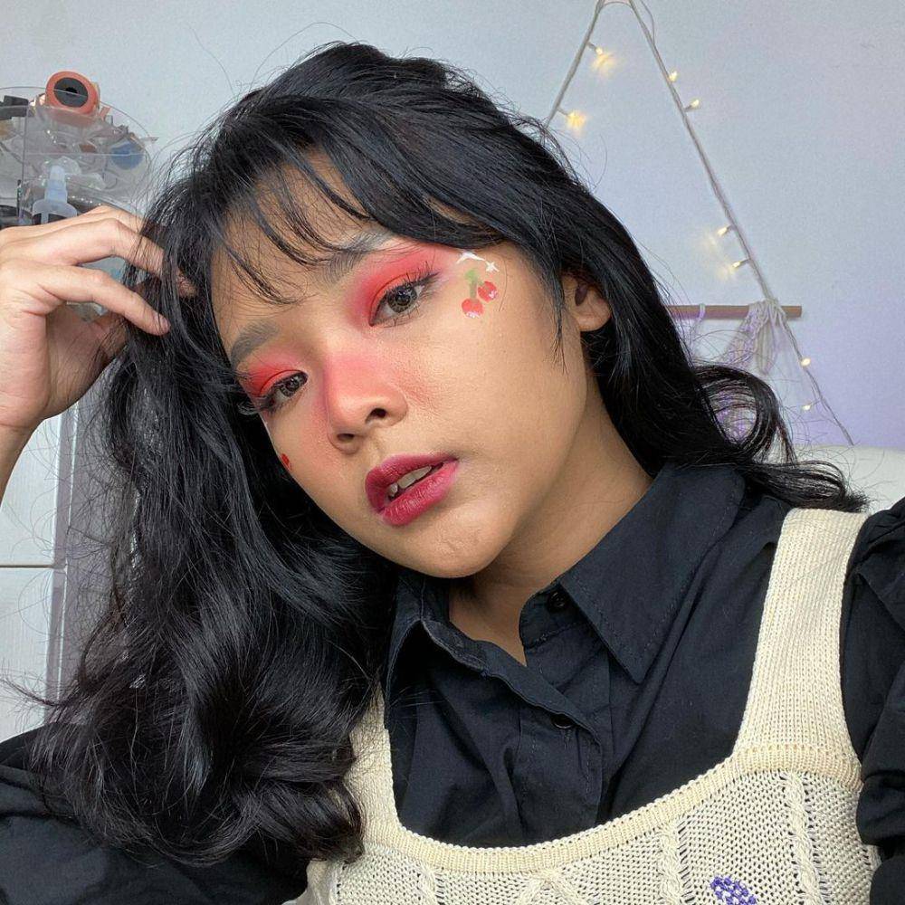 inspirasi eye makeup ala Ririe Prameswari (instagram.com/ririeprams)