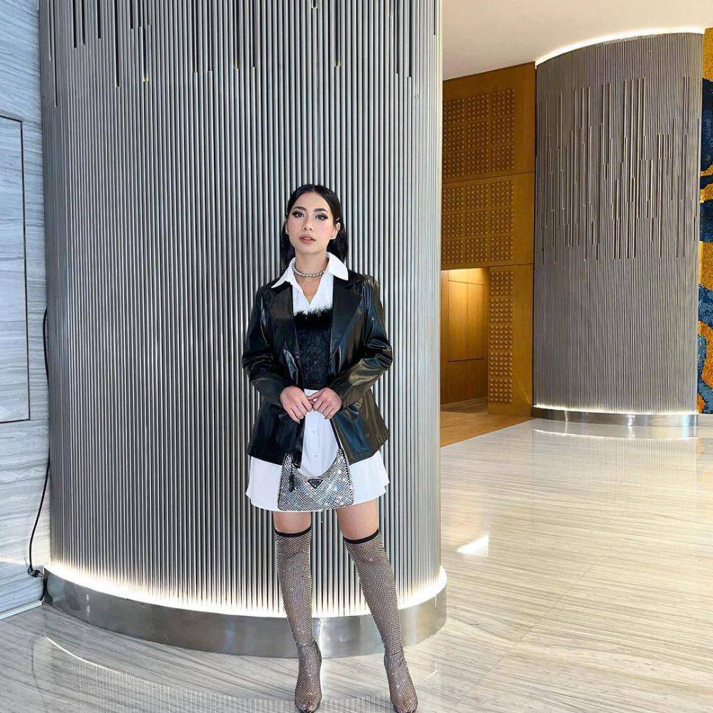 padu padan mini skirt ala Abel Cantika (instagram.com/abellyc)