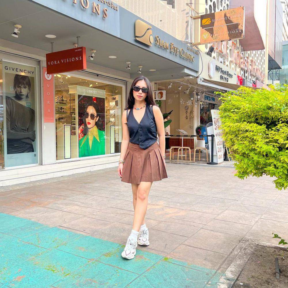 padu padan mini skirt ala Abel Cantika (instagram.com/abellyc)