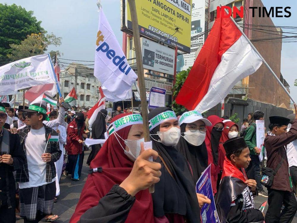 Aksi Lampung untuk Palestina, Minggu (22/10/2023). (IDN Times/Rohmah Mustaurida)