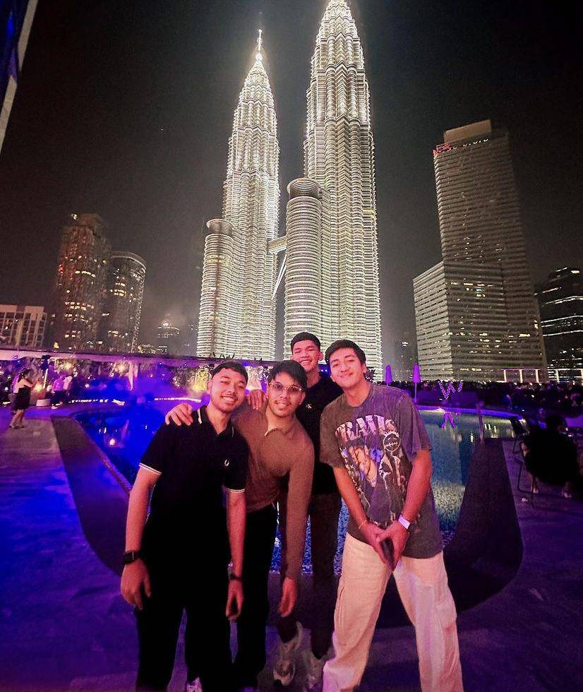 Harris Vriza liburan singkat di Malaysia (instagram.com/harrisvriza)