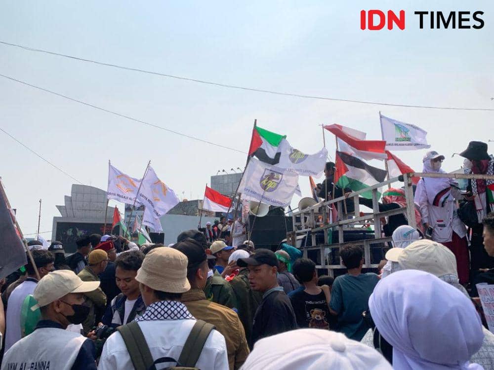 Aksi Lampung untuk Palestina, Minggu (22/10/2023). (IDN Times/Rohmah Mustaurida)